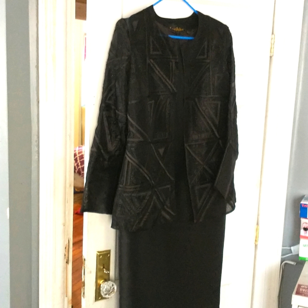 Beautiful 2pc Dress Set!